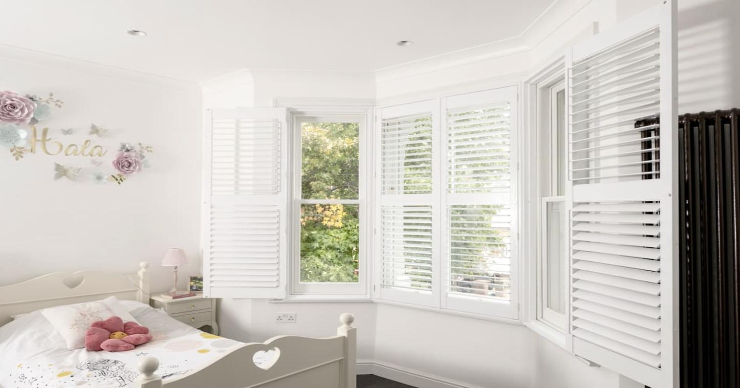 Strato Paulownia shutters in child's bedroom